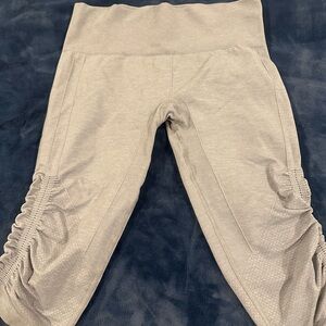 Lululemon Ebb to street pants. Size 8